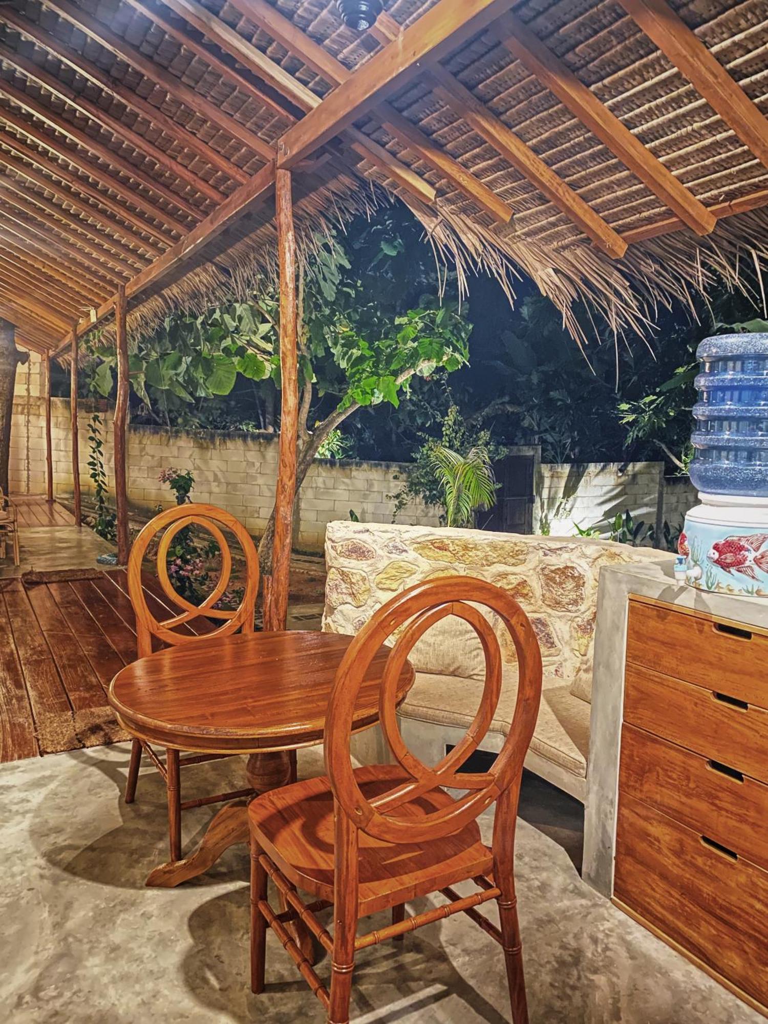 Basa-Basi Lodge Karimunjawa Exterior photo